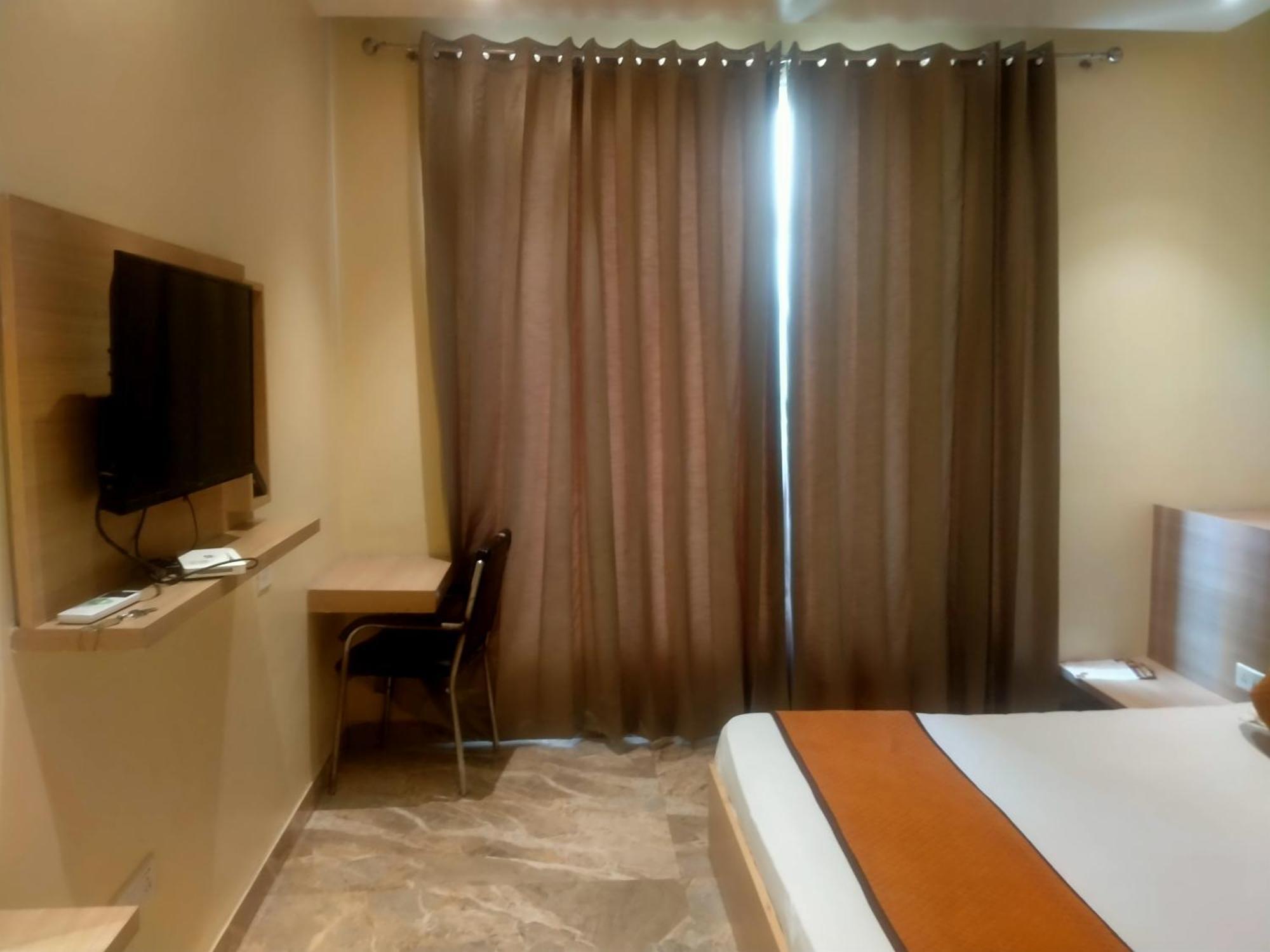 Hotel Tradition Heritage Walk Amritsar Exterior photo